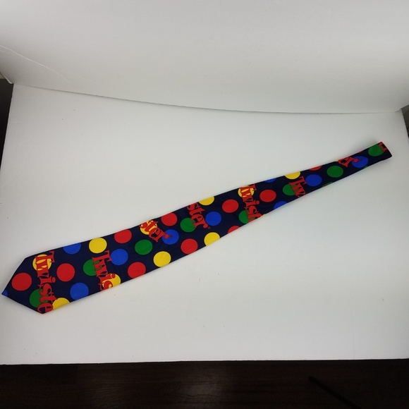 Hasbro Twister Board Game Vintage 1998 Neck Tie - Picture 8 of 8